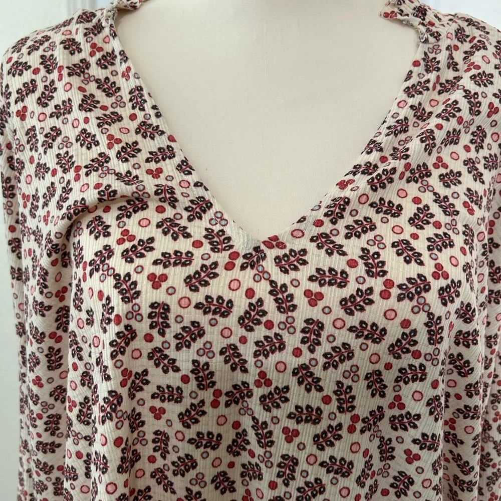 Torrid Crème Floral Long Sleeve Top in Women’s Sz 4X - Picture 3 of 7